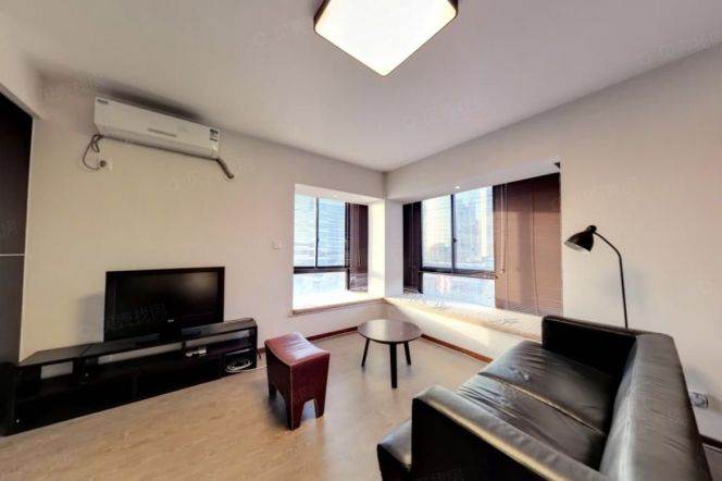 Spacious 1br, bright with big windows and big balcony,floor heating,Korean Town