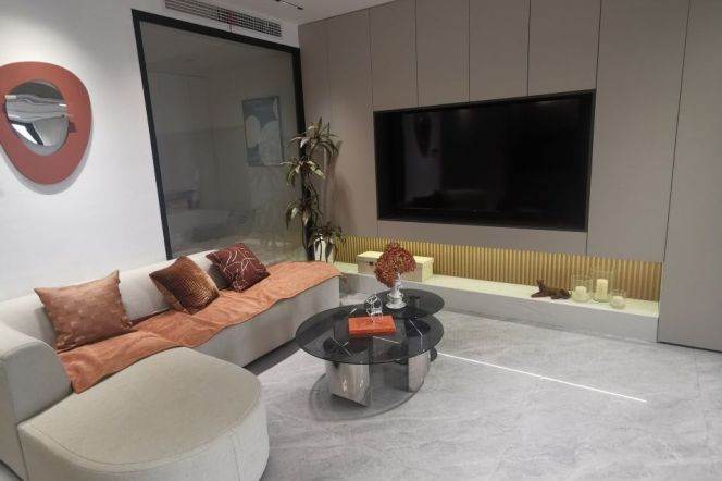 High-rise 3br Apt in La Doll Garden