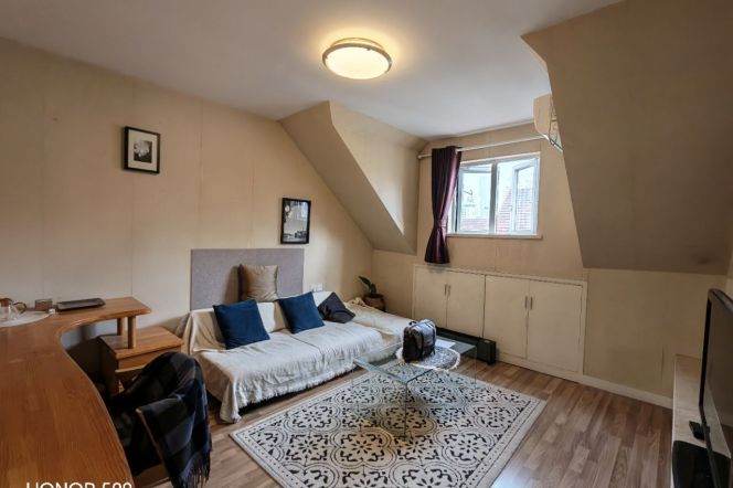 Jing'an temple, 1+1Br 65Sqm, Yuyuan road, L2/7/14