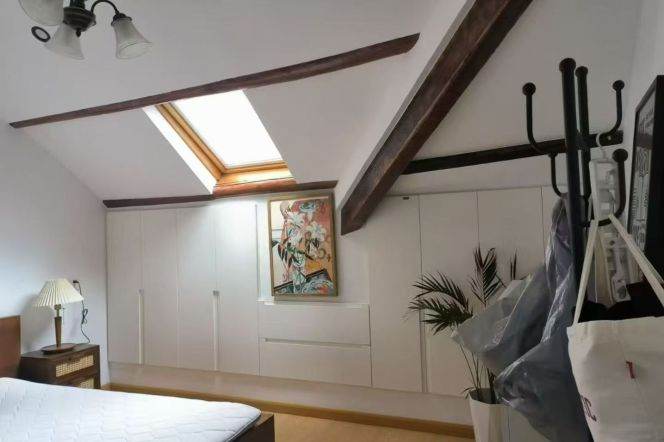 Jing'an Temple 1BR+Balcony