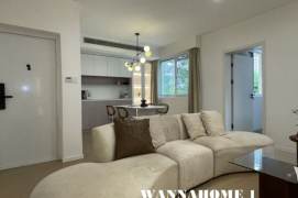Modern&Spacious 2Bdrs 1Bath Apt+Large Cloakroom+L7 Chang Ping Rd+Clean Compound+5F Walk Up 