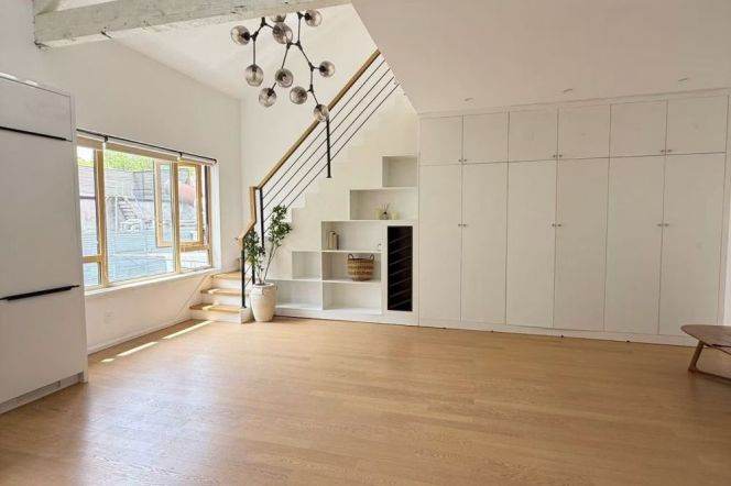 2 Brs, 2 Baths, Floor heating/Central ac/Oven, 120 sqm @ South Shaaxi metro L10