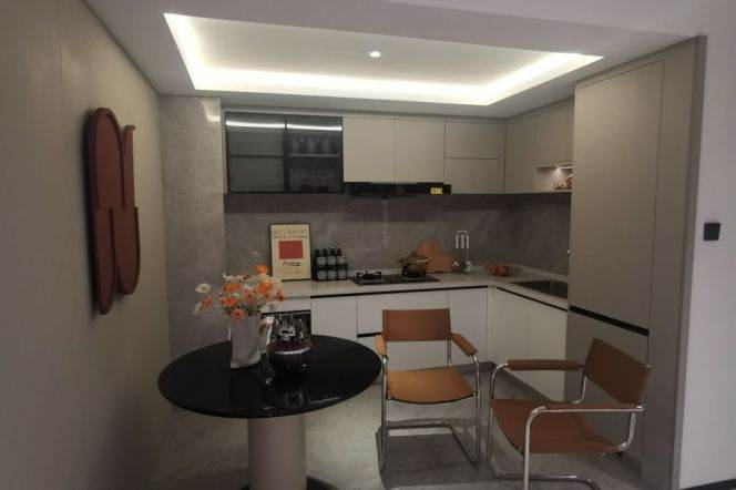 High-rise 3br Apt in La Doll Garden