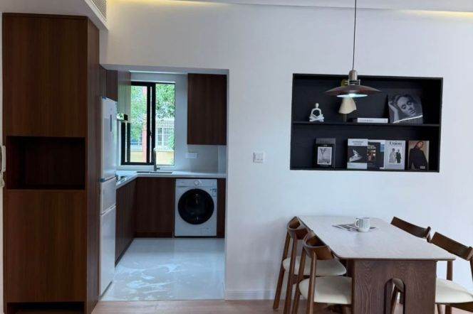 3 Brs, 1 Living room, Central ac/Dryer, 100 sqm, Brand-new Dec @ Century Park L2