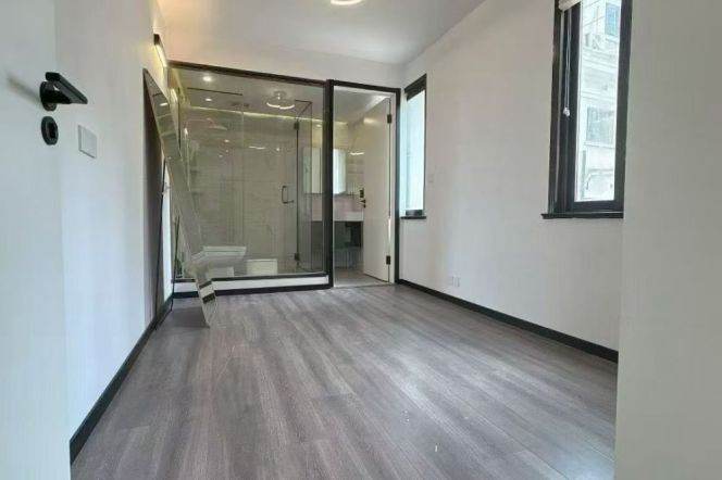 Modern&Spacious Elevator 3Bdrs 2Baths Apt+Hua Shan Rd+Ulumuqi Rd+L2/7/14 Jing An Temple