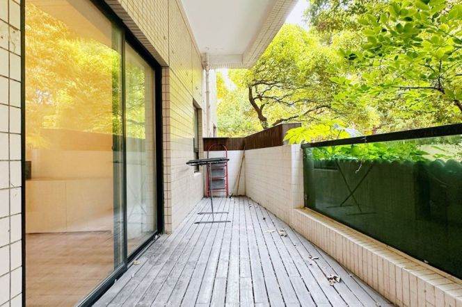 3BR w/Outdoor Balcony+High Ceiling in Ambassy Court/Shanghai Library