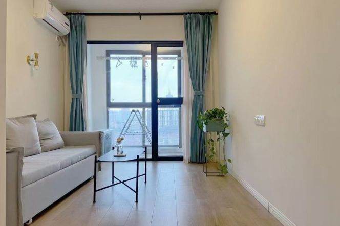 2br zhongshan park station
