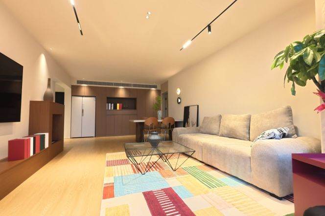 Spacious 1BR/Storage room/JiangSu Rd. Line2&11/Luxury interior/