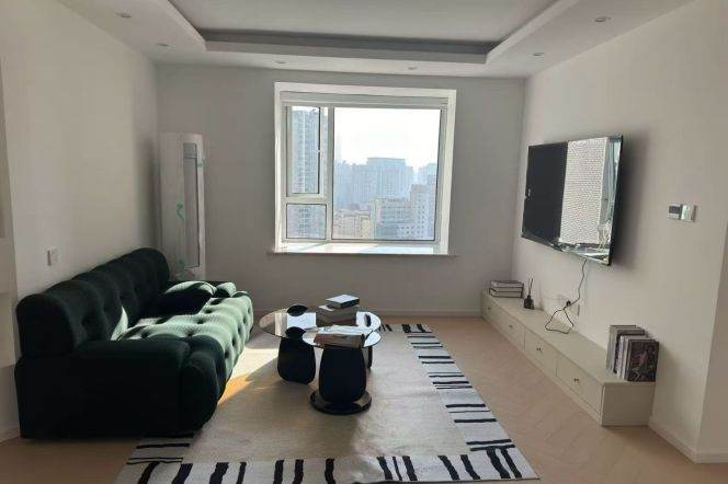 Charming 2br with elevator near Wuding Rd 
