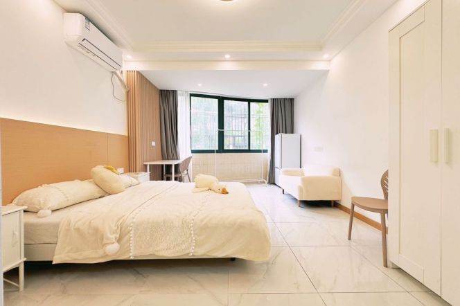 South-Facing Studio with Private Kitchen & Bath — 3,380 RMB
