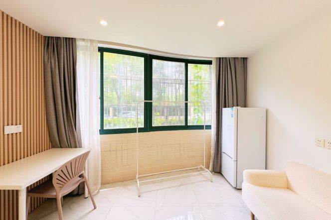 South-Facing Studio with Private Kitchen & Bath — 3,380 RMB