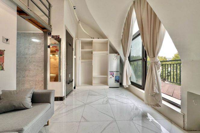 Charming Loft with Large Private Terrace — 3,680 RMB