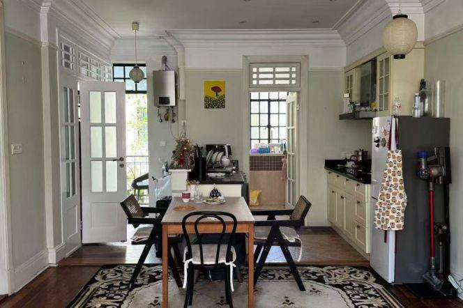 Beautiful Old house + balcony Changle Rd 12k
