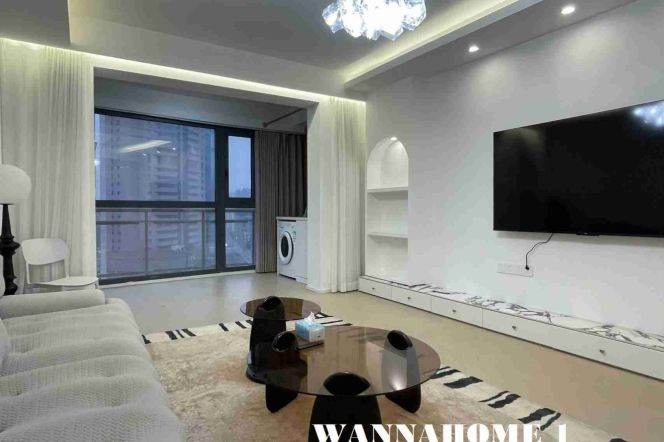 Stunning View+Modern&Really Bright 2Bdrs 2Baths Apt+West Nanjing Rd+Large Balcony+Great Compound