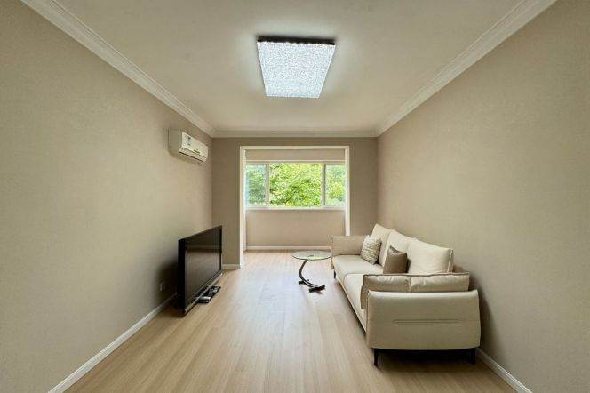 Wuding rd great compound cozy 1br    /  Spacious / Bright / Modern/ Quiet / Elevator