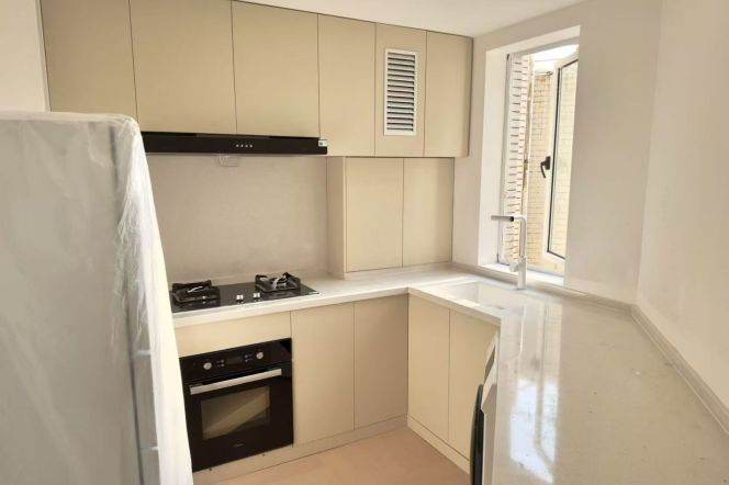 Charming 2br with elevator near Wuding Rd 