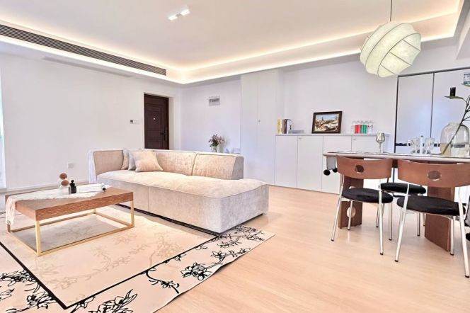 2 Brs, 1 Living room, Floor heating/Central ac/Oven, 120 sqm @ Changshou metro L7&13