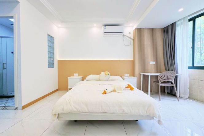 South-Facing Studio with Private Kitchen & Bath — 3,380 RMB