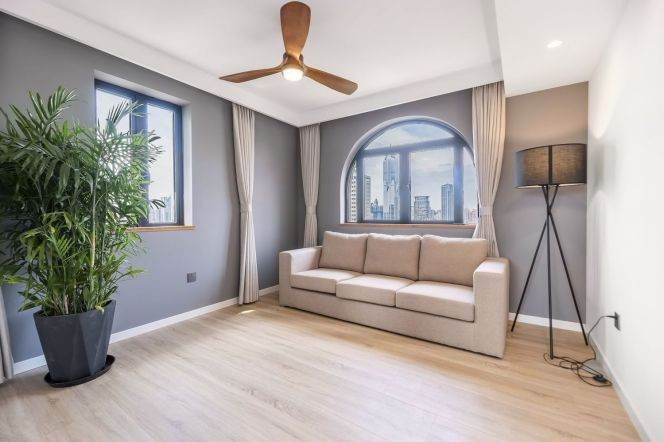 Modern/Spacious Xintiandi 1+1BR with View,Floorheating,C/A 15.5K 