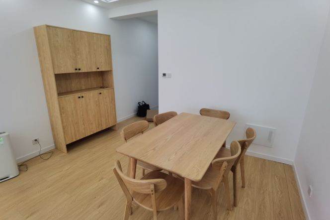 3 Brs, 2 Baths, Floor heating/Dish washer, 140 sqm, Gym, Swimming pool @ Hongbaoshi metro L10