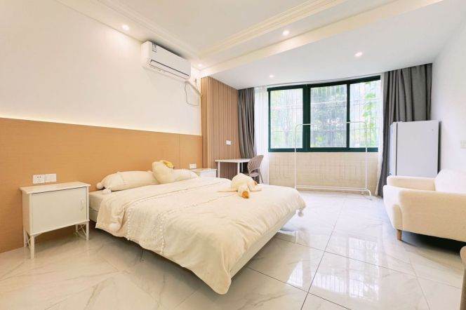 South-Facing Studio with Private Kitchen & Bath — 3,380 RMB