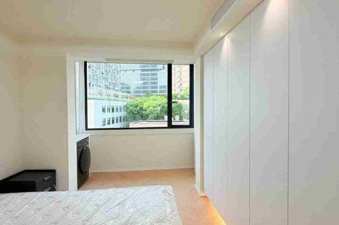 Spacious&Bright&Modern 1bdr 1Bath Apt+Large Closets+5F Walk Up+W Nanjing Rd CBD