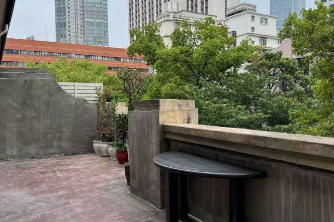 3 Brs, 2 Baths with Private Terrace/Central ac/Wall heating, 130 sqm @ Jingan temple L2&7
