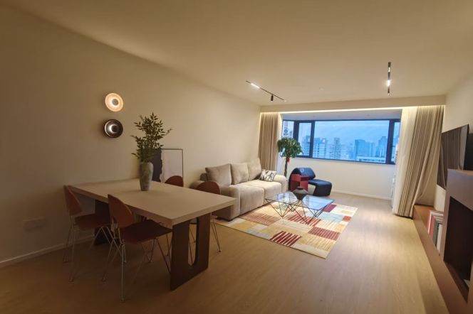 Spacious 1BR/Storage room/JiangSu Rd. Line2&11/Luxury interior/