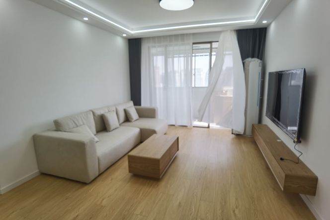 3 Brs, 2 Baths, Floor heating/Dish washer, 140 sqm, Gym, Swimming pool @ Hongbaoshi metro L10