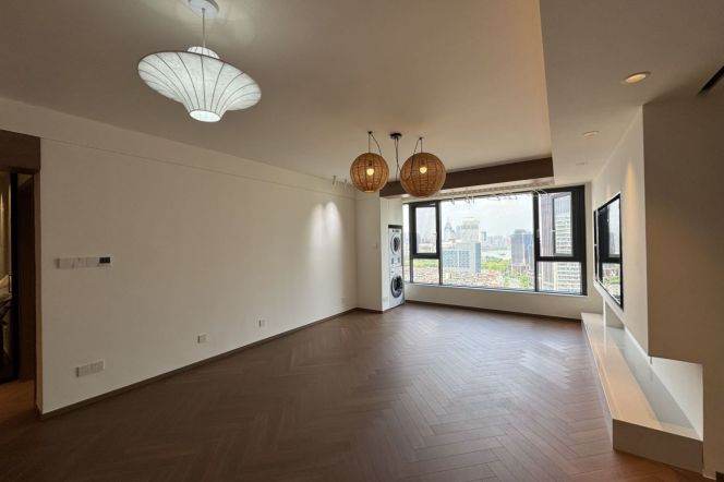 4 Brs, 3 Baths, Floor heating/Central ac/Oven, 170 sqm, Bund House @ Xiaonanmen station L9