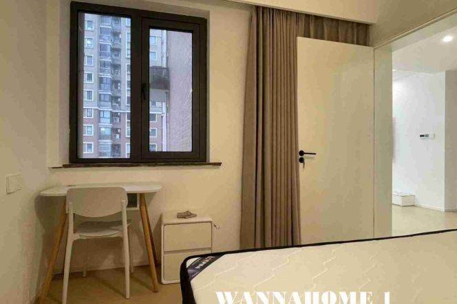 Stunning View+Modern&Really Bright 2Bdrs 2Baths Apt+West Nanjing Rd+Large Balcony+Great Compound
