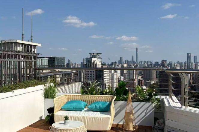 Large terrace  Luxury Triple-Level Penthouse with Great Views | Xujiahui
