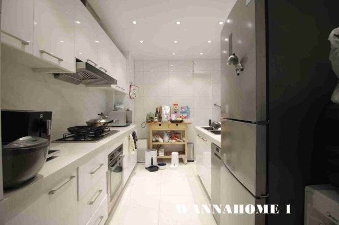 Spacious&Bright&Modern 2Bdrs 2Baths Apt+W Nanjing Rd CBD+Open Balcony/Great Compound