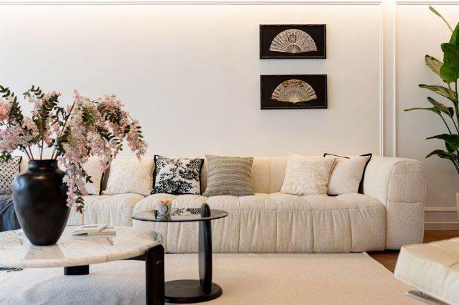 People square   Spacious 4-Bedroom Penthouse