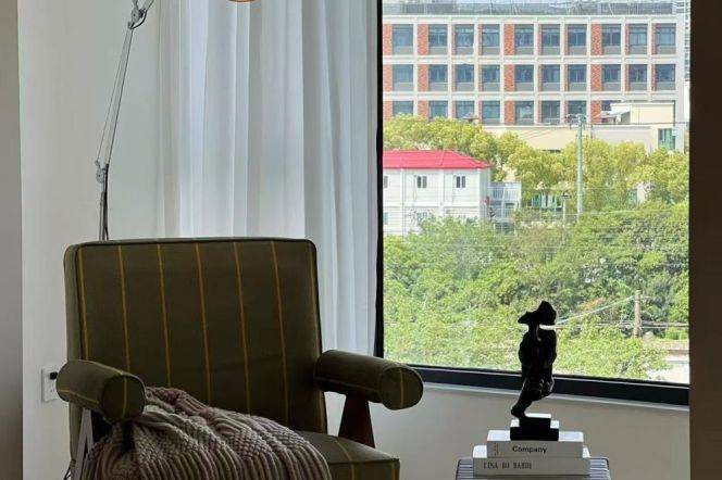 Spacious&Modern/2BR 2LR/green view/elevator,SH Railway Station(W)@L11/15