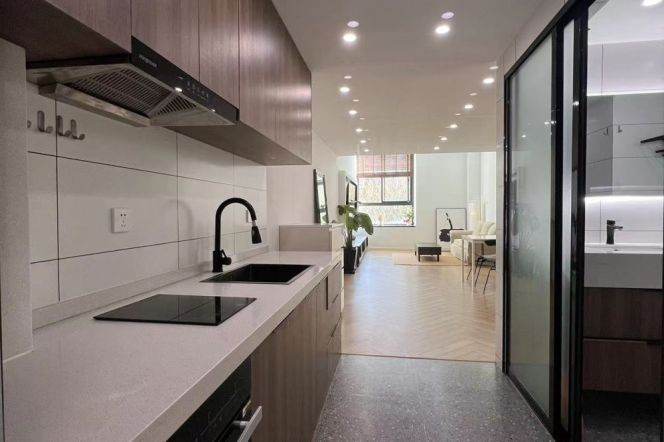 Short Term super nice modern 2 br golden location M2/7/14 Jing'an Temple 