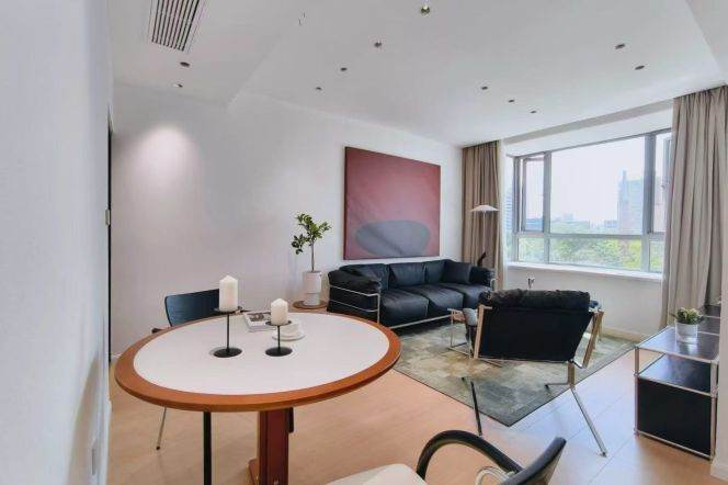 1 Br, 1 Living room, Oven and Dryer, 80 sqm @ Xujiahui station L1,9&11