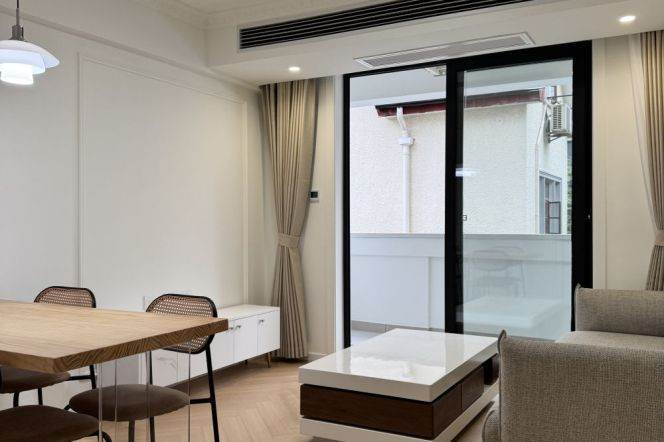 Spacious 1br |South Shanxi rd & Iapm | Newly 1Br+ balcony +heating