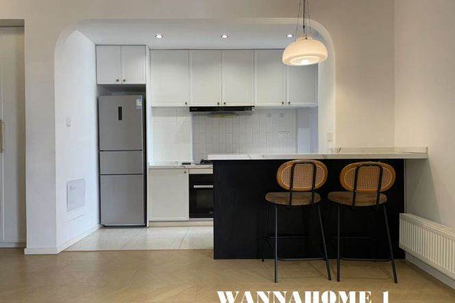 Really Bright&Spacious&Modern 2Bdrs 1Bath Apt+L10/11 Jiaotong Uni.+Open Balcony+Stunning View