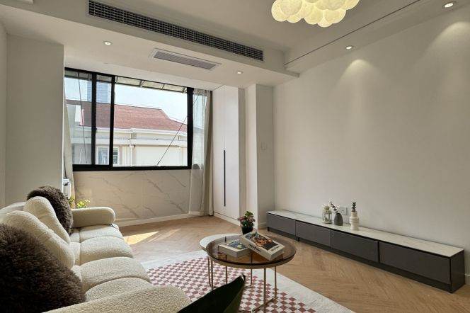 Spacious&Modern&Bright 1BR Jiangsu rd Metro L2/11  | Newly renovated 8.4K