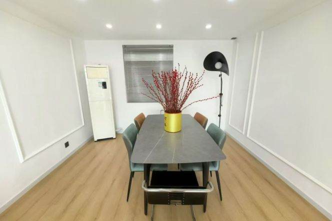 Dapuqiao station spacious 3br2bt good compound with 16k