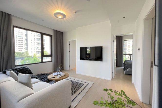 Modern 2brs with  floor heating nearby beautiful Huang pu river