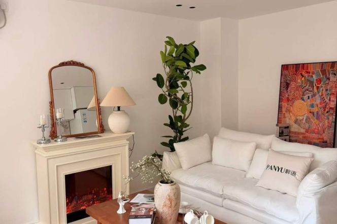 Exclusive 3-story Old Villa | 2BR nr iapm, only 15.8k