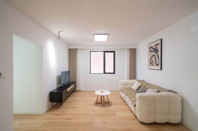 Modern 3brs with floor heating and balcony in Xujiahui 