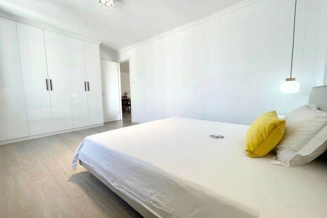 105SQM one bedroom elevator apt +dryer+oven @ Zhongshan Park