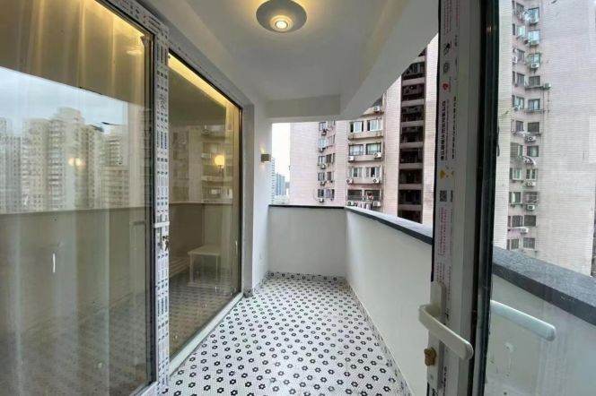 Open balcony one bedroom apt+heating+central AC+dishwasher+Oven@Wuding Rd