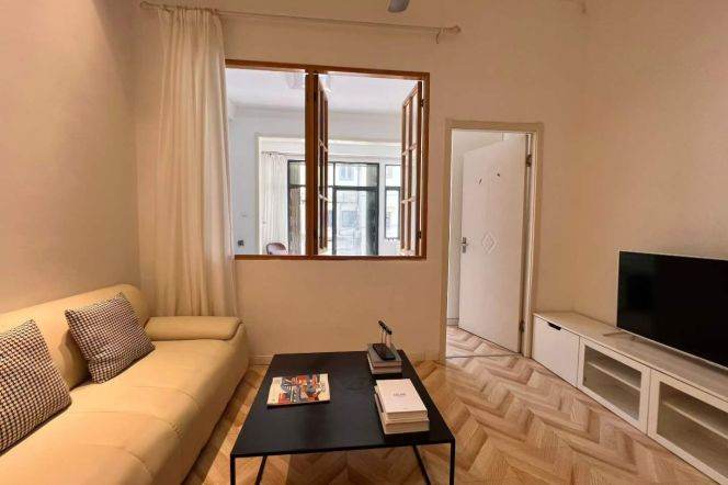 Yuyuan rd/modern 1br 1lr+Terrace/High Ceiling/lane house,Jiangsu rd@L11/2