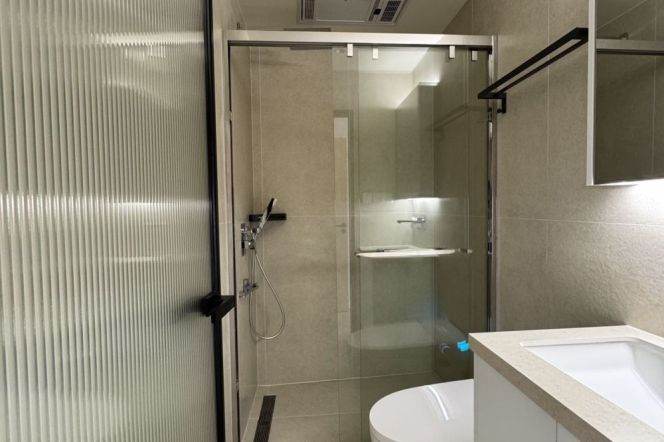 Suzhou Creek | Simple & Beautiful 2BR + Open Balcony | Hanzhong rd metro | River view