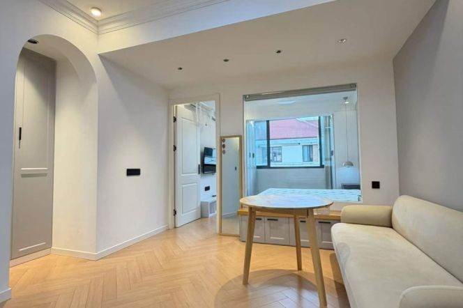 Zhongshan park 1BR 1LR@L2/3/4,bright room/NR Suzhou River/brand furniture