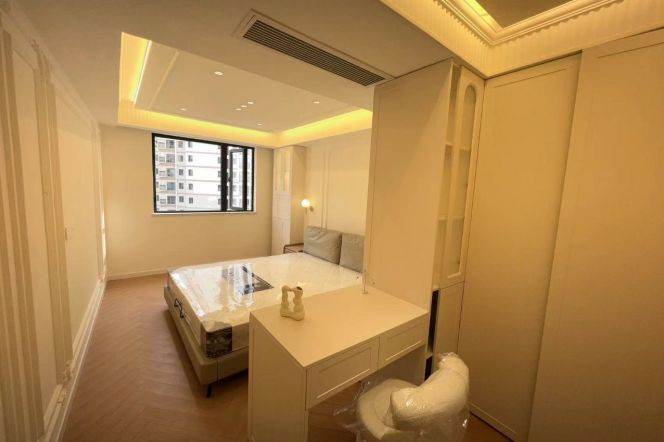 Designer French-Style 3BR with Floor Heating — 20,800 RMB